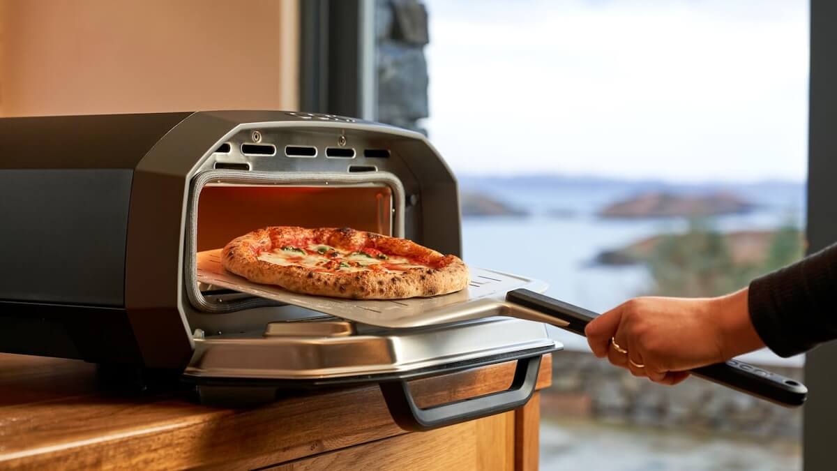 Test et avis fur à pizza électrique Ooni Volt 12