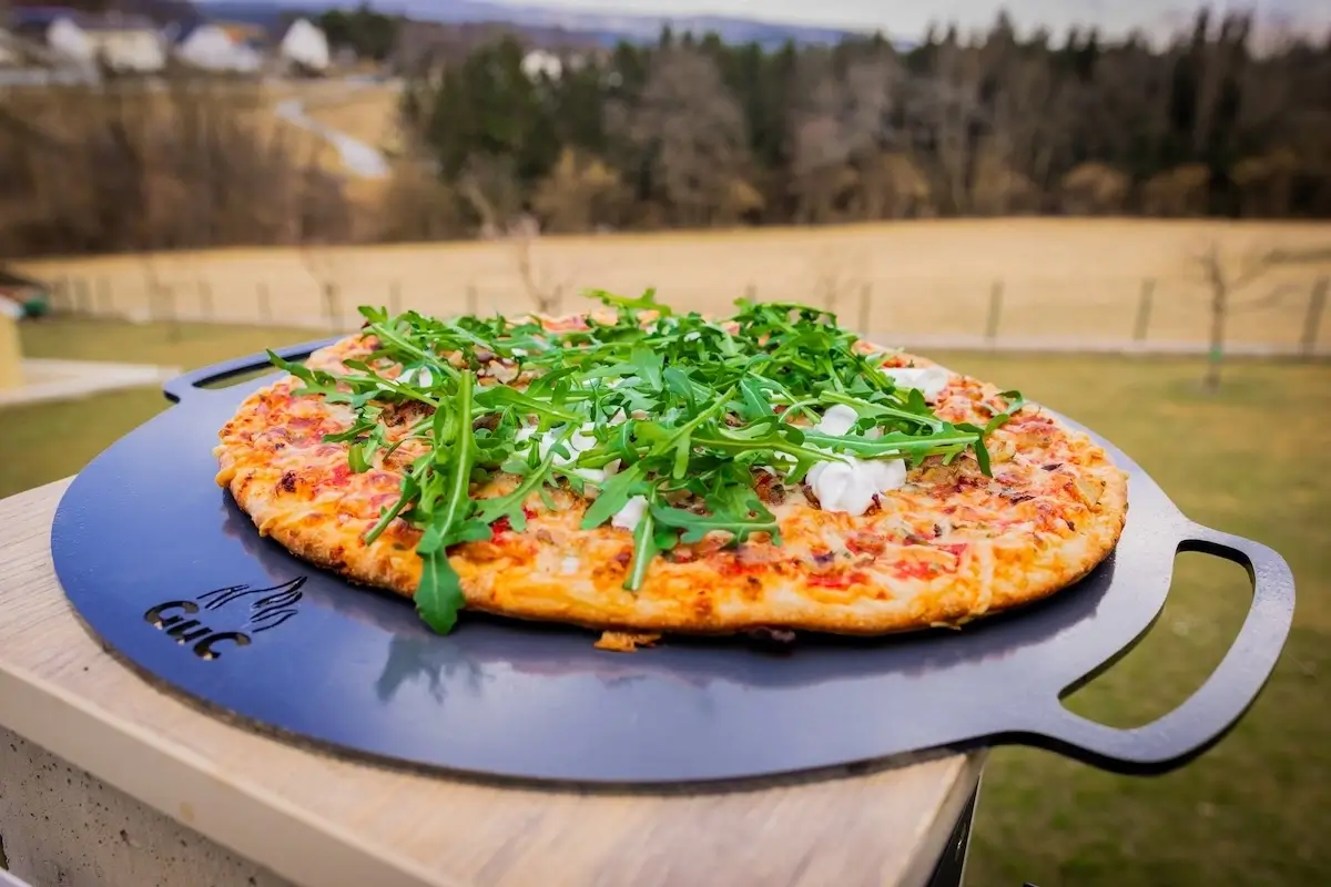 plaque-a-pizza-accessoire-pierre-comparatif